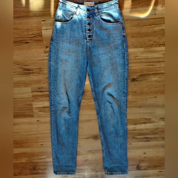 Decade Studio Bonnie Taper Jeans in Braga - Picture 3 of 4